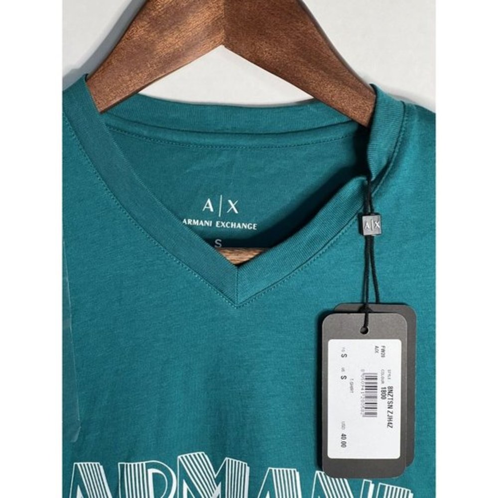 Women's Armani Exchange Graphic Tee. V Neck.‎ Green. Small. NWT